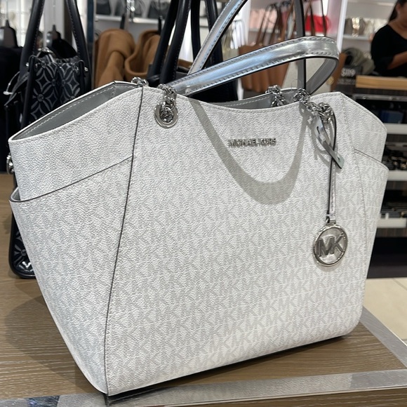MICHAEL KORS 
Jet Set Travel Large Signature Chain Shoulder Tote Bag
Silver 
NWT - Picture 6 of 16